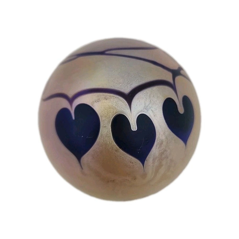 Vtg 1984 Robert Eickholt Signed Translucent Hearts & Vines Paperweight